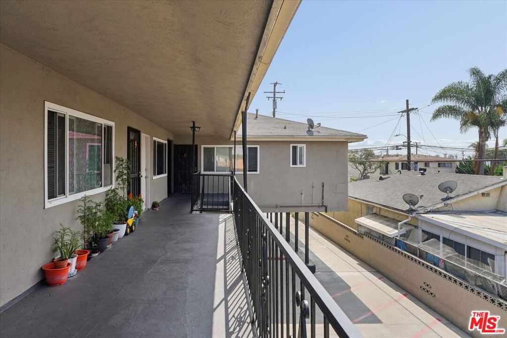 14611 Larch Avenue Property Photo 11