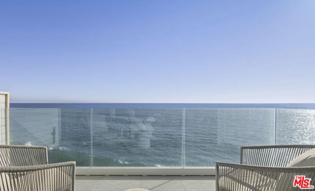 19240 Pacific Coast Highway Property Photo 2