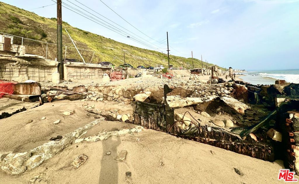 19240 Pacific Coast Highway Property Photo 15