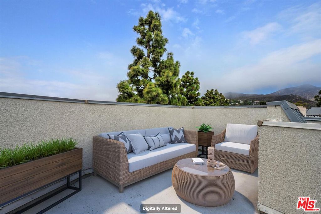 15510 W Sunset Boulevard 304 Property Photo 20