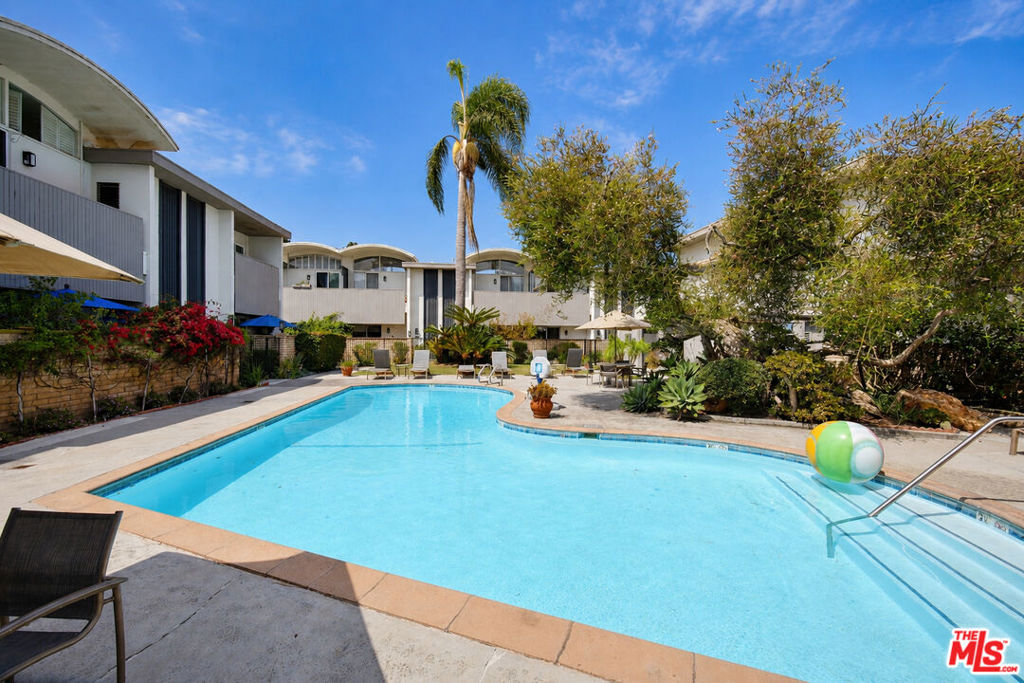 4733 La Villa Marina C Property Photo 42