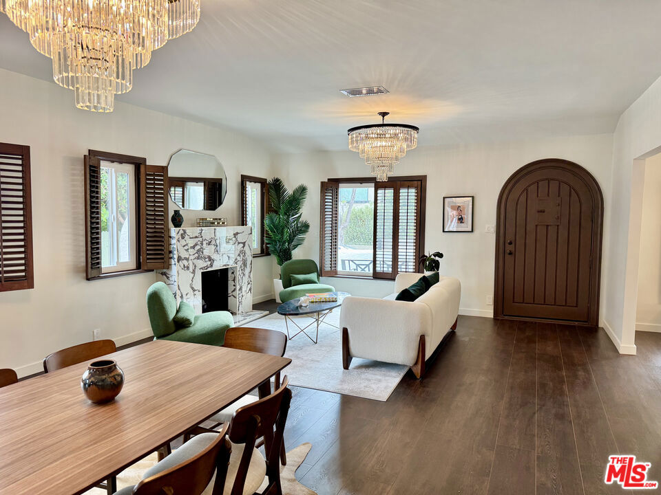 636 N Curson Avenue Property Photo 1