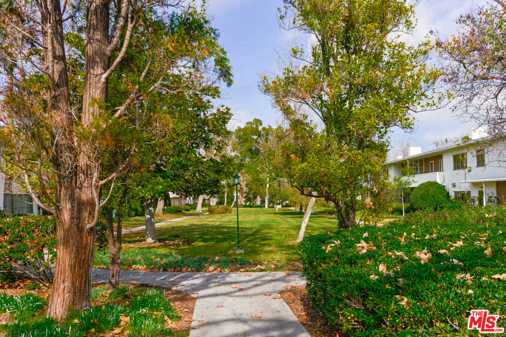 5532 Village Property Photo 31