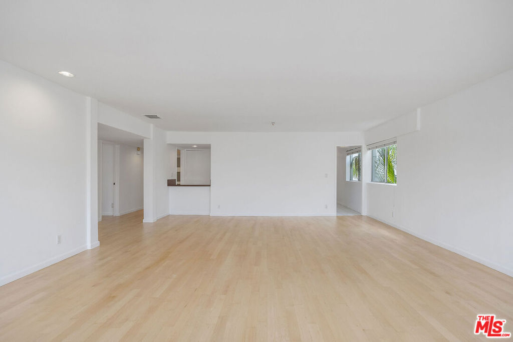440 S Roxbury Drive 201 Property Photo 6
