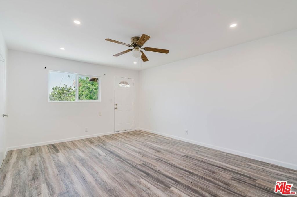 10539 Samoa Avenue Property Photo 9