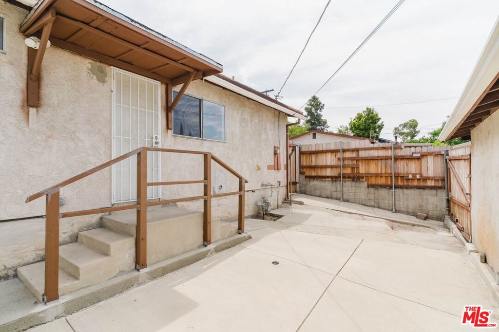 10539 Samoa Avenue Property Photo 25