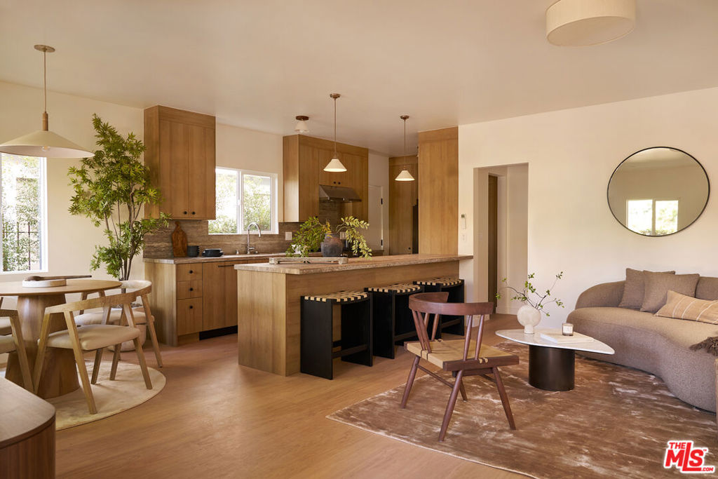 2411 Abbot Kinney Boulevard Property Photo 1