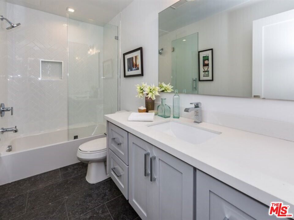 4300 Via Dolce 214 Property Photo 15