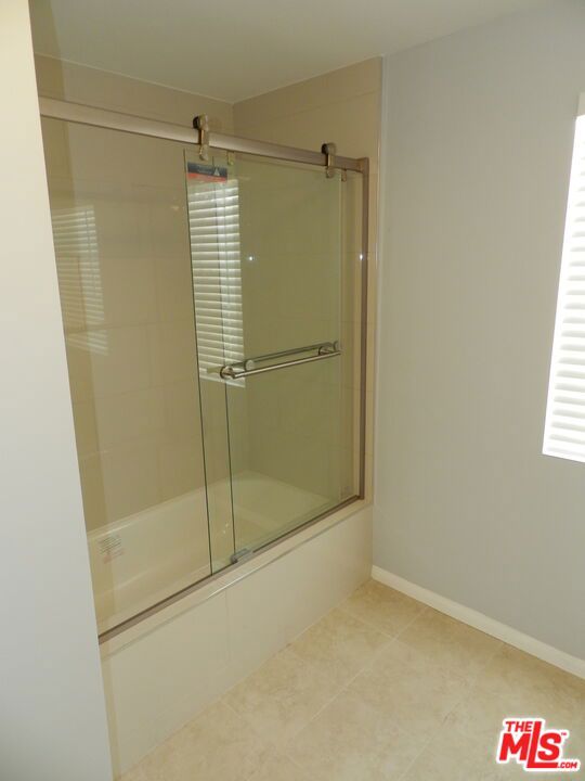 2711 Arizona Avenue Property Photo 15