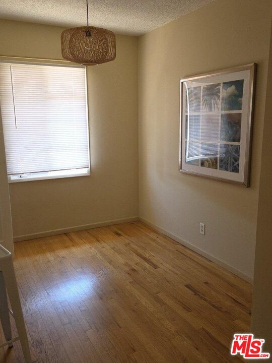 4072 Hillcrest Drive D Property Photo 7