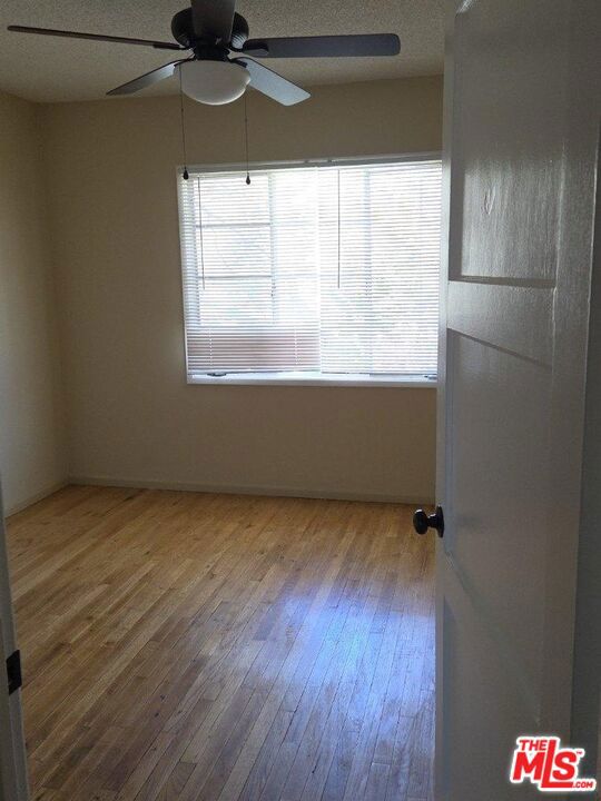 4072 Hillcrest Drive D Property Photo 10