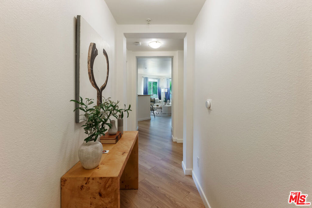 6400 Crescent Parkway 202 Property Photo 5