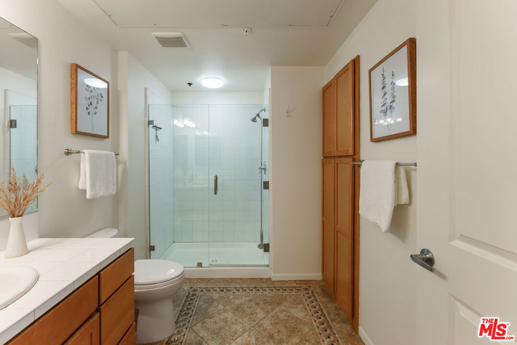 6400 Crescent Parkway 202 Property Photo 18