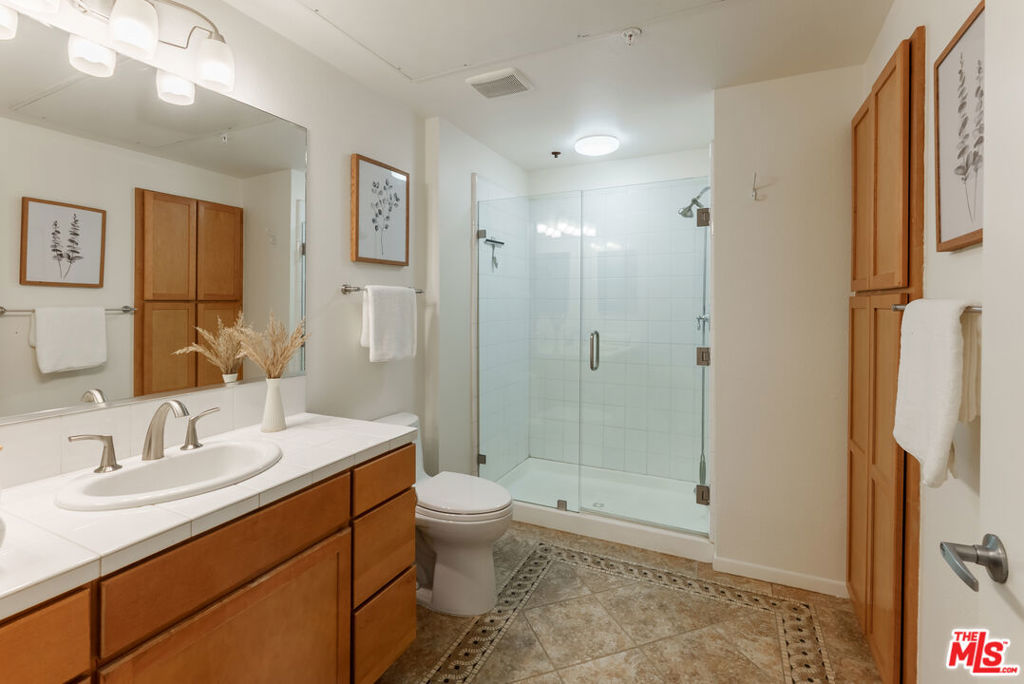 6400 Crescent Parkway 202 Property Photo 19