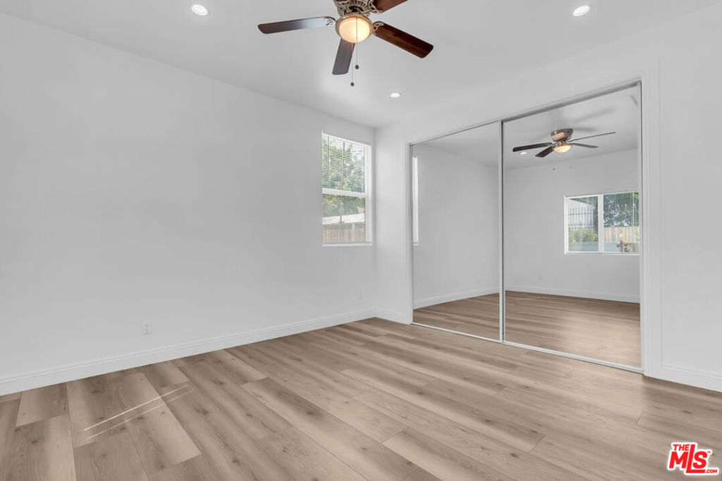 261 W 43rd Place Property Photo 14
