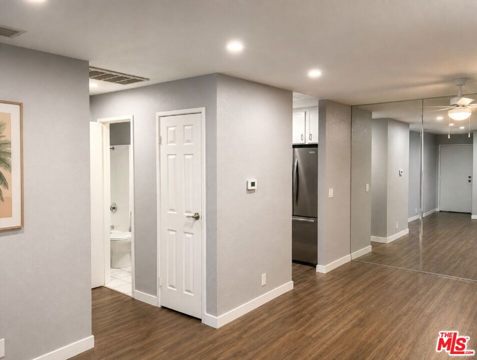 2875 N Los Felices Road 212 Property Photo 5