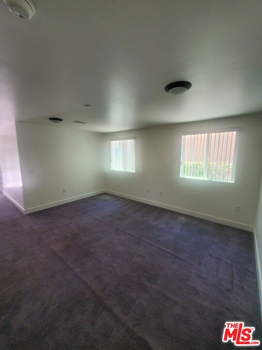 831 E 109th Street Property Photo 5