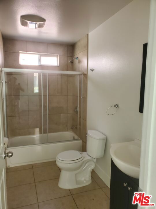 831 E 109th Street Property Photo 7
