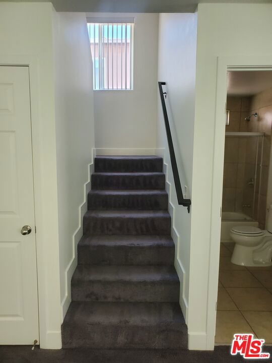 831 E 109th Street Property Photo 9