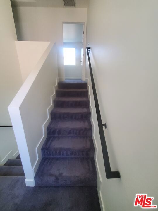 831 E 109th Street Property Photo 13