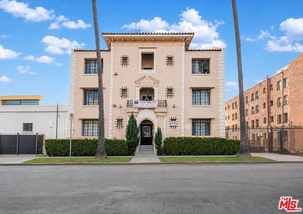 259 S Harvard Boulevard 200 Property Photo 1