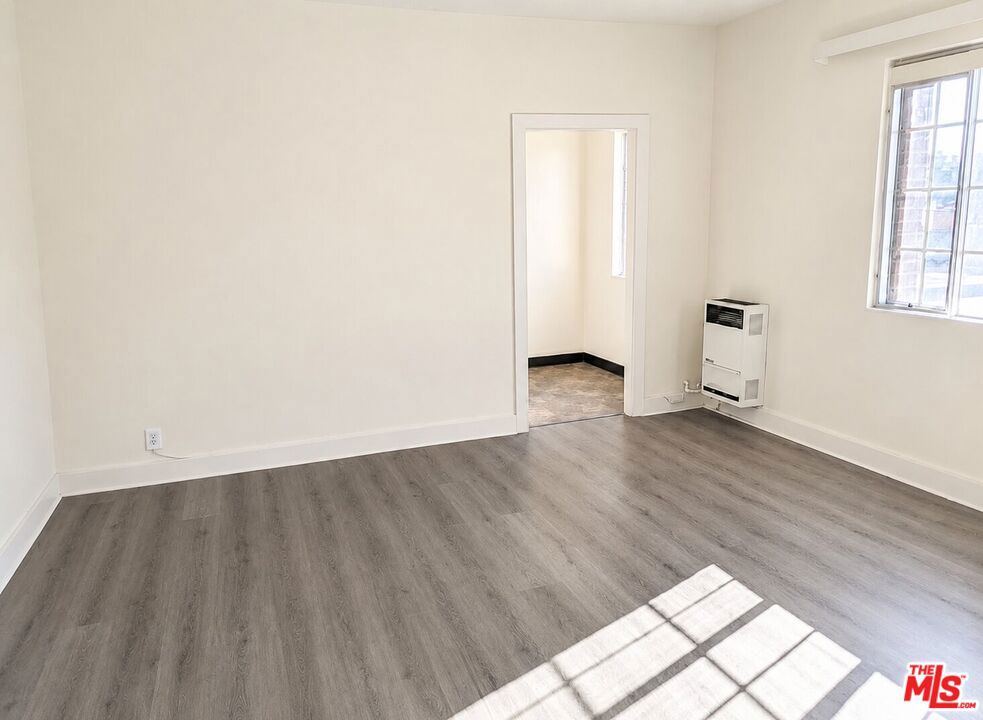 259 S Harvard Boulevard 200 Property Photo 5