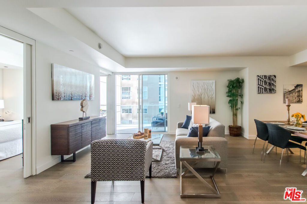 6250 Hollywood Boulevard 4l Property Photo 2