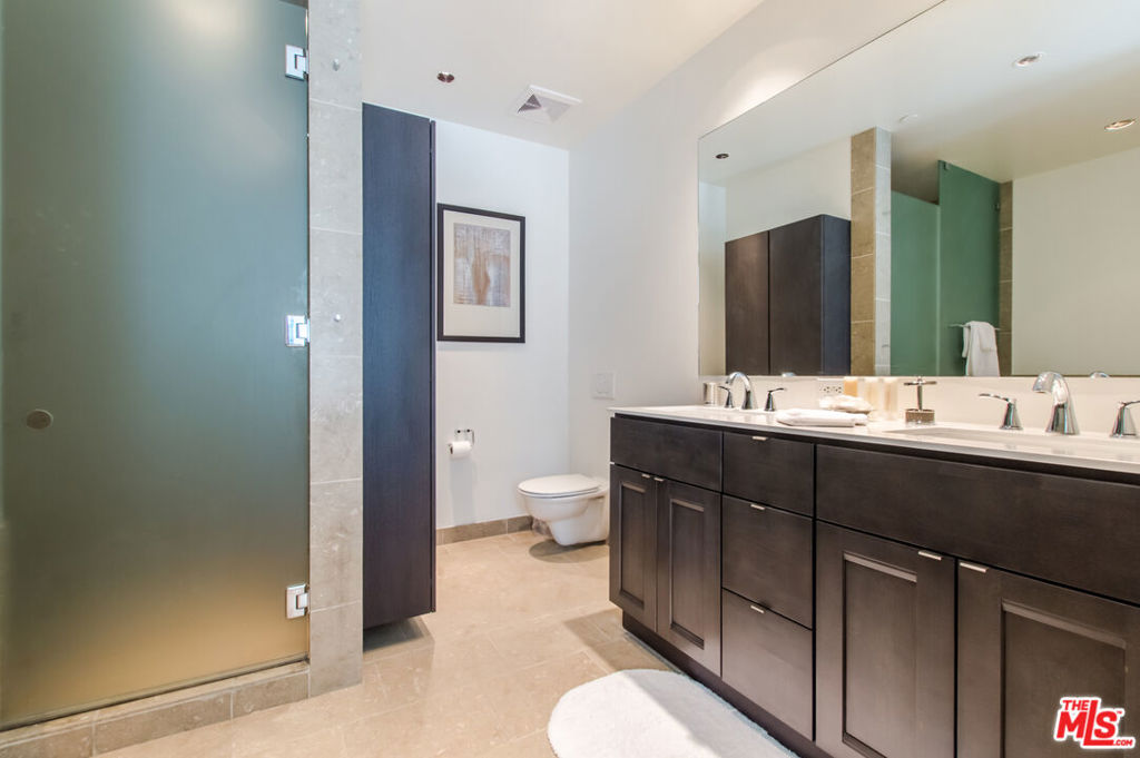 6250 Hollywood Boulevard 4l Property Photo 6