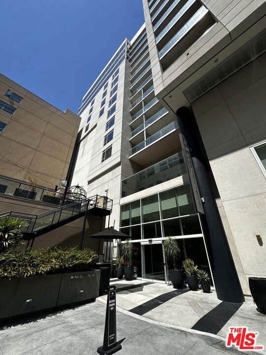 6250 Hollywood Boulevard 4l Property Photo 8
