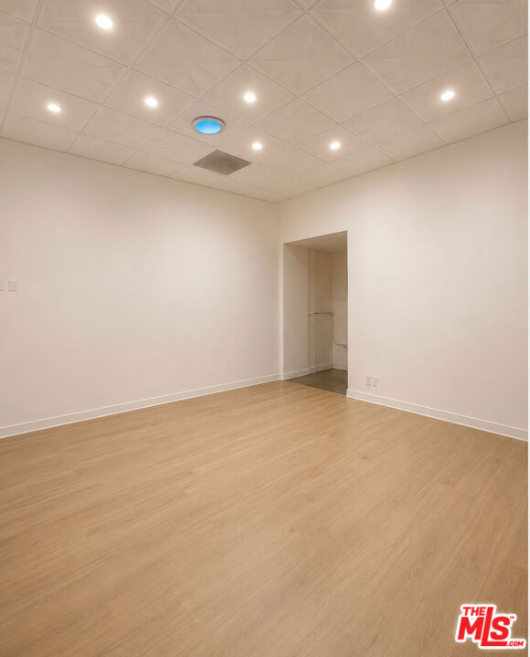 110 N Doheny Drive 102 Property Photo 1