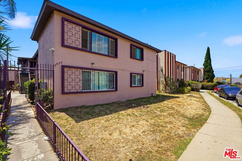 2912 W 141st Place Property Photo 18