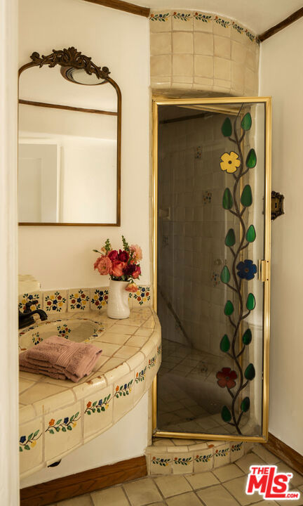 3346 N Knoll Drive Property Photo 17