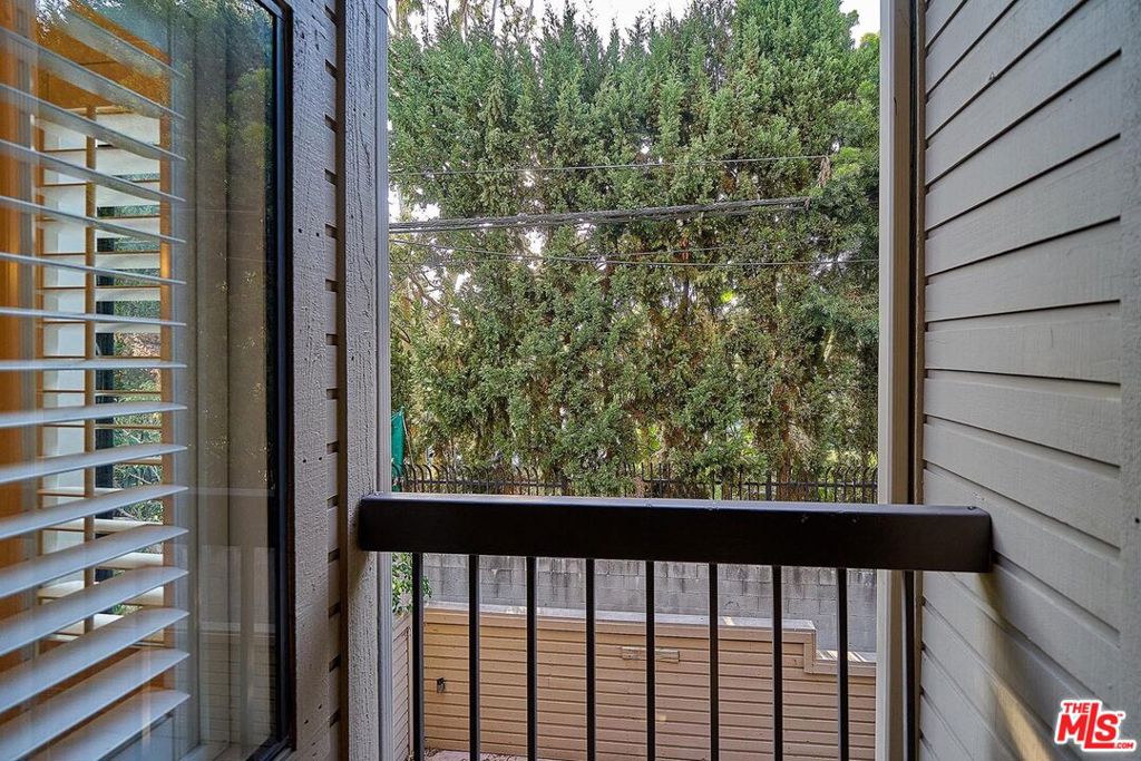 835 S Lucerne Boulevard 205 Property Photo 22