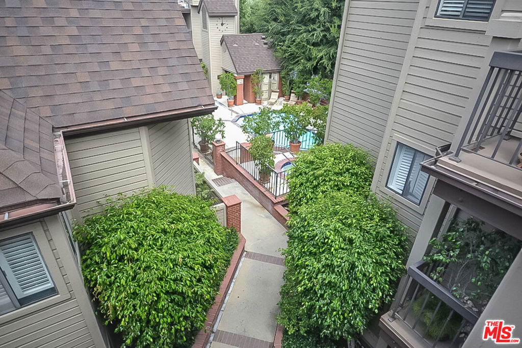 835 S Lucerne Boulevard 205 Property Photo 27