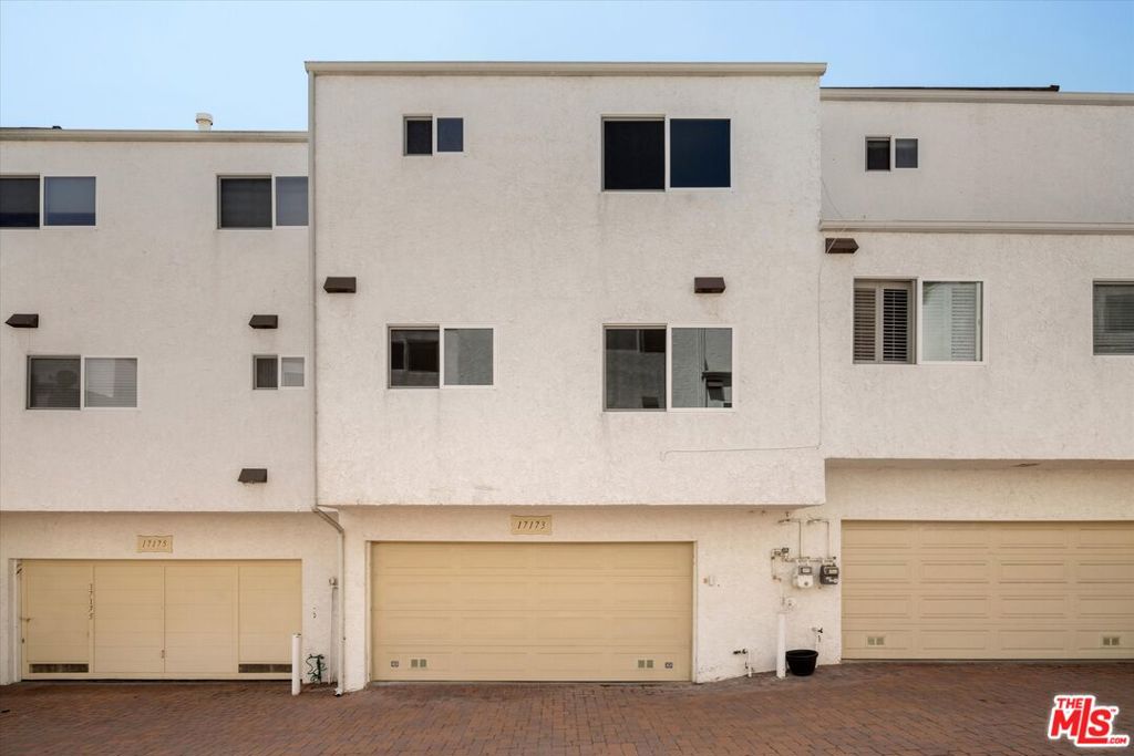 17173 Palisades Circle Property Photo 40