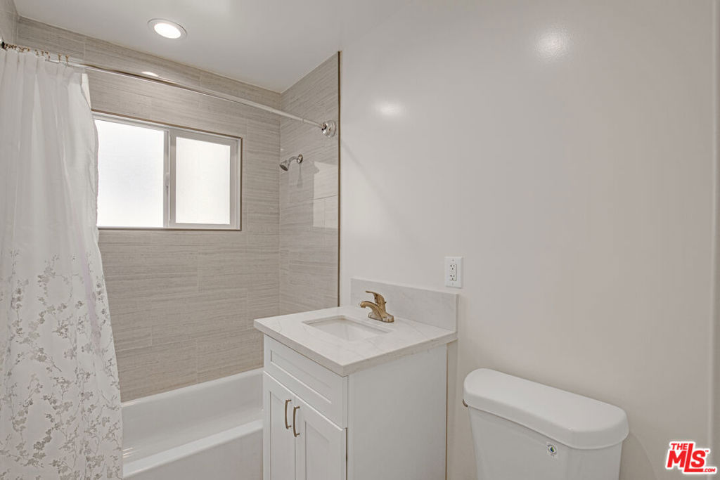 415 Loma Drive Property Photo 5