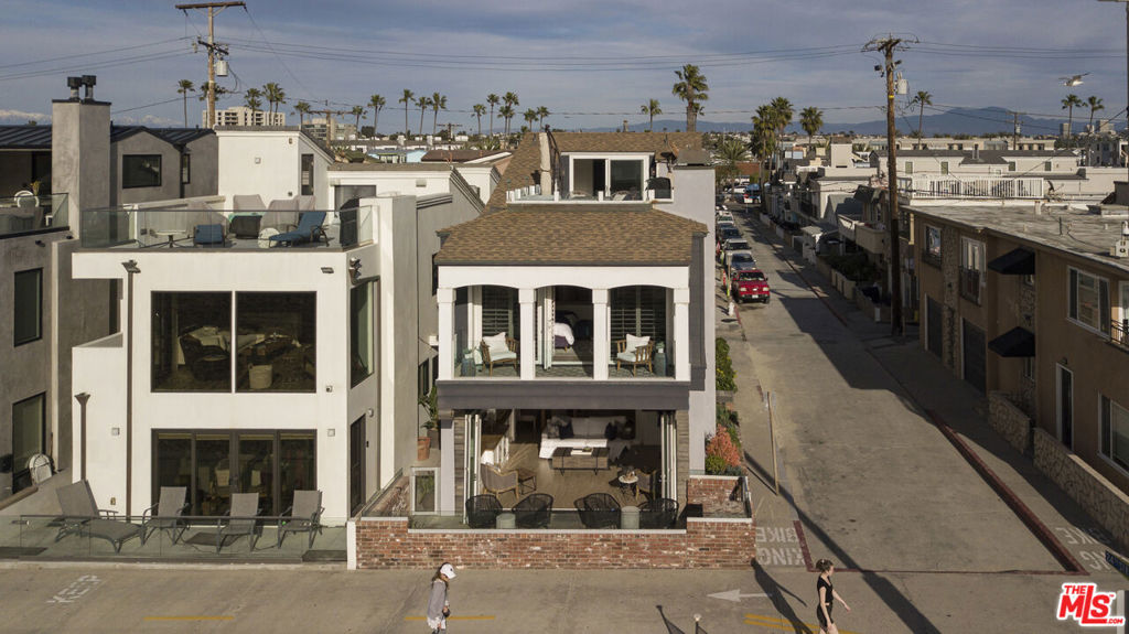 2400 W Oceanfront Property Photo 18