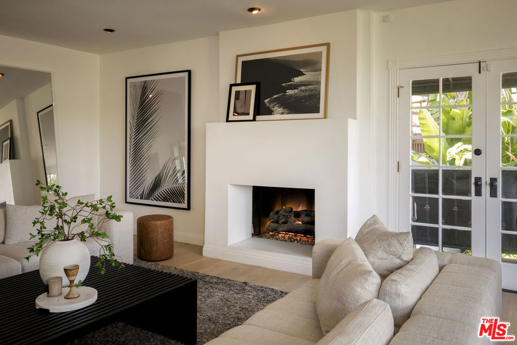 9315 Beverly Crest Drive Property Photo 14