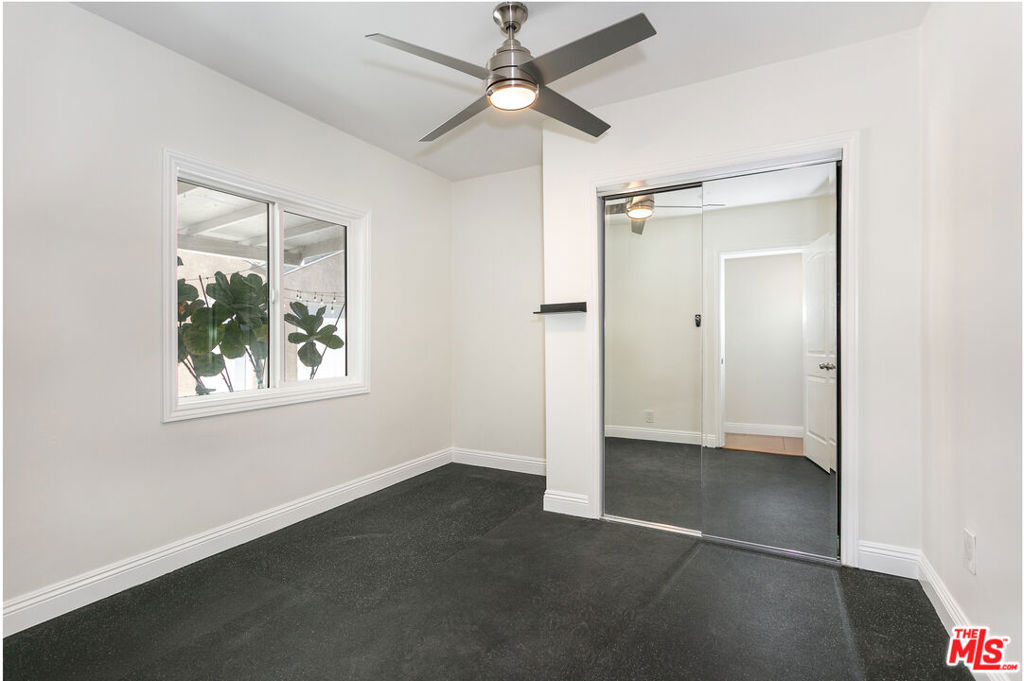 11817 Kittridge Street Property Photo 10