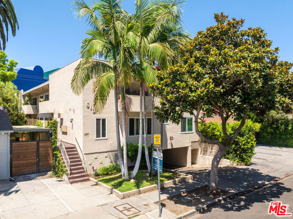 613 Westbourne Drive Property Photo 1