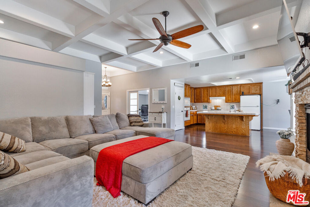 1459 Hillsboro Avenue Property Photo 4