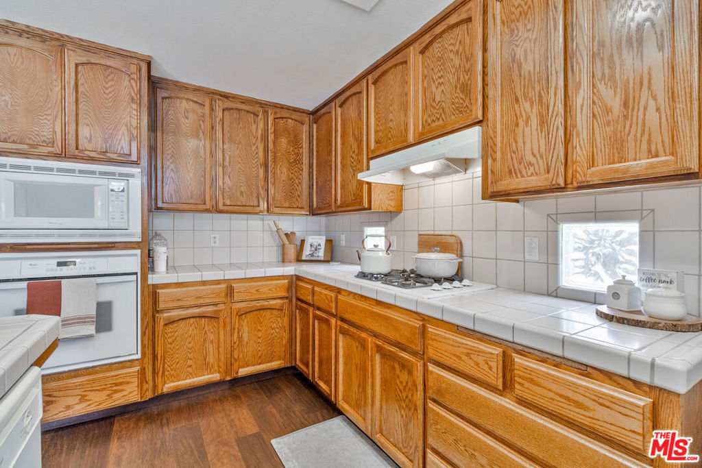 1459 Hillsboro Avenue Property Photo 6