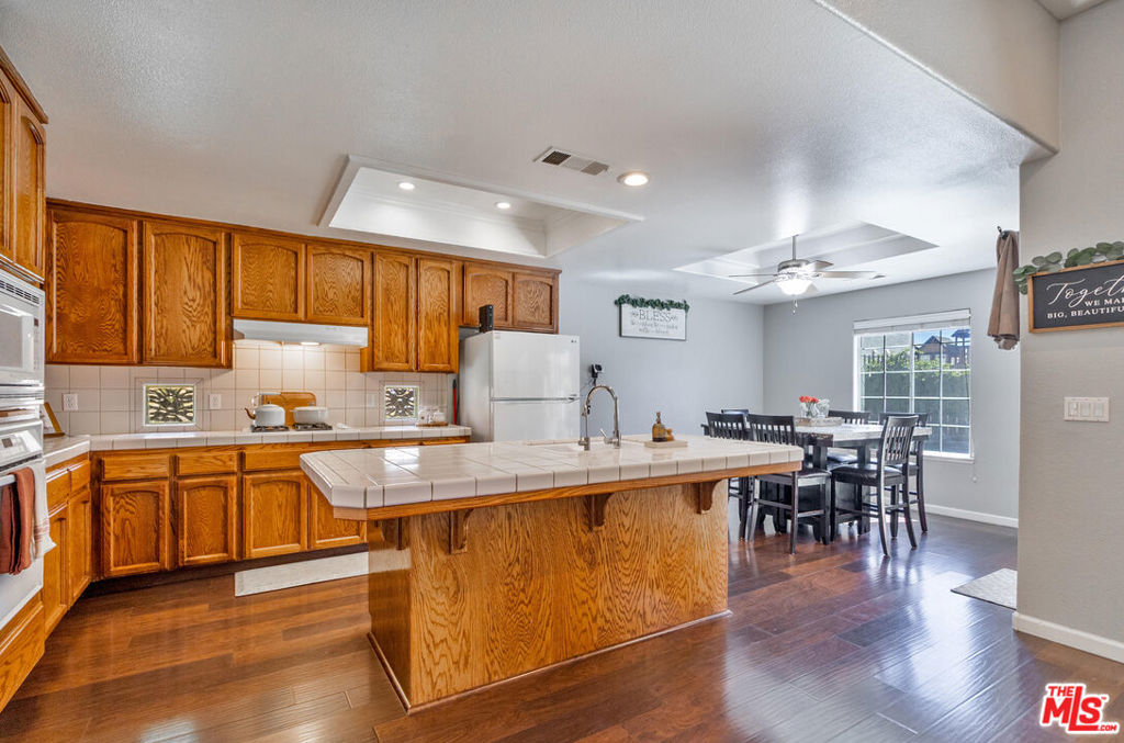 1459 Hillsboro Avenue Property Photo 7