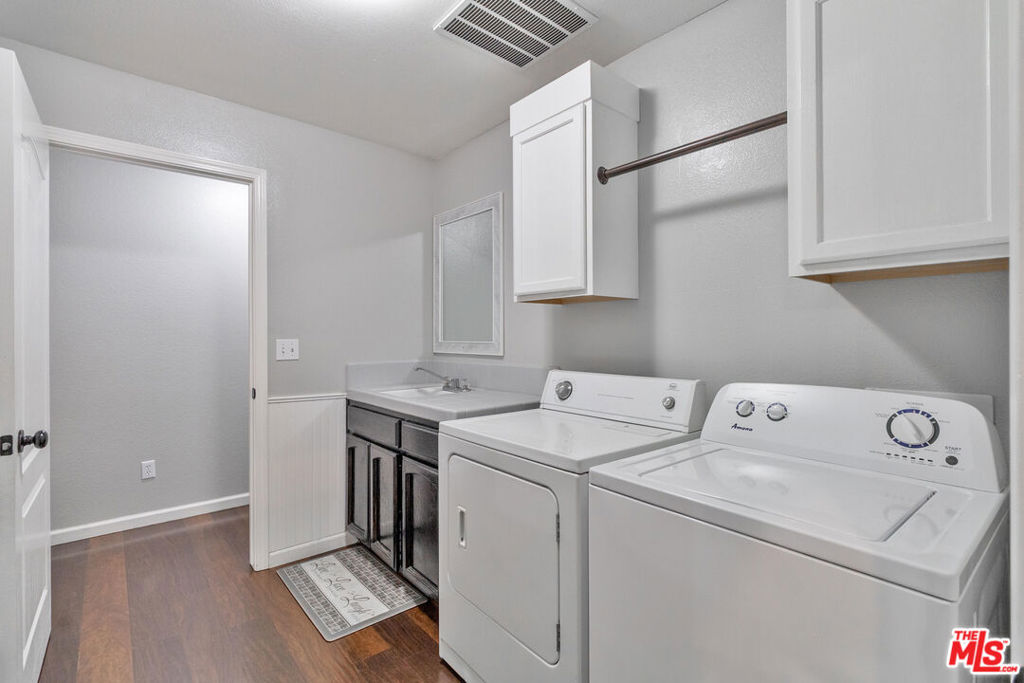 1459 Hillsboro Avenue Property Photo 12