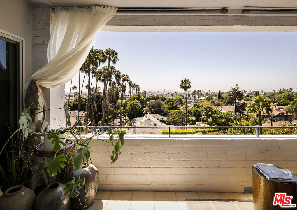 7560 Hollywood Boulevard Ph409 Property Photo 11