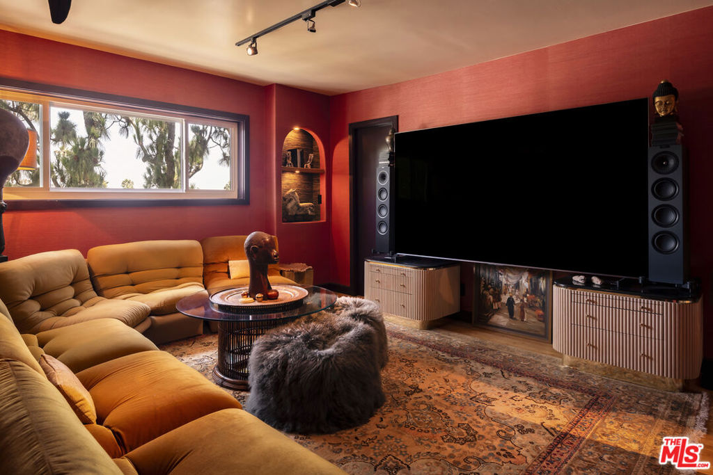 7560 Hollywood Boulevard Ph409 Property Photo 17