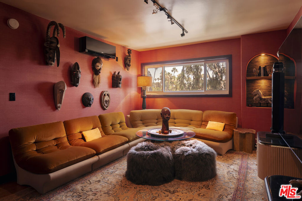 7560 Hollywood Boulevard Ph409 Property Photo 18