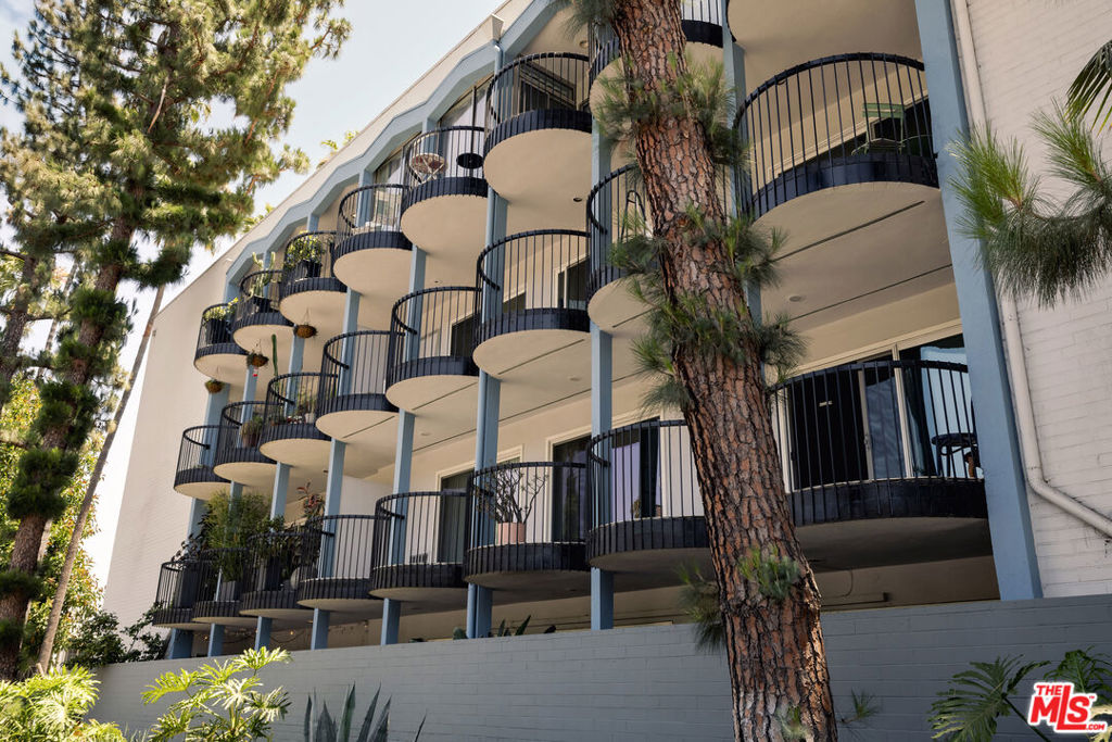 7560 Hollywood Boulevard Ph409 Property Photo 30