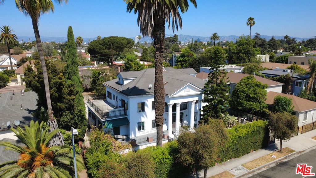 2241 Crenshaw Boulevard