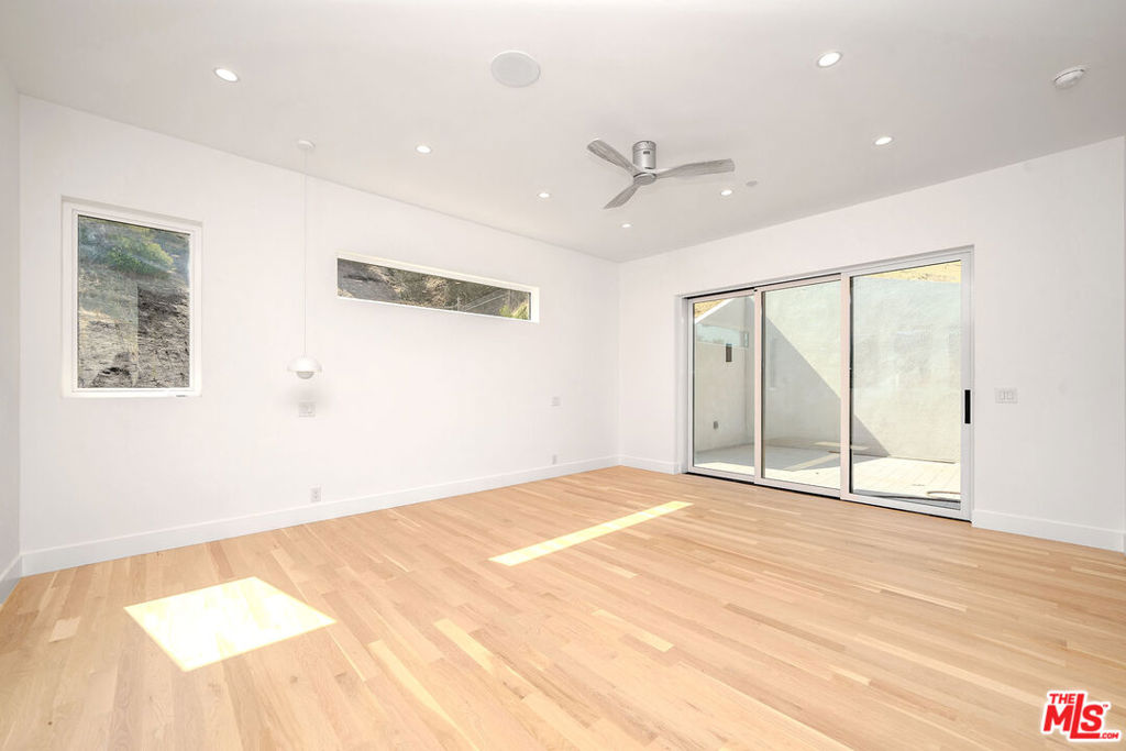 2882 El Roble Drive Property Photo 13